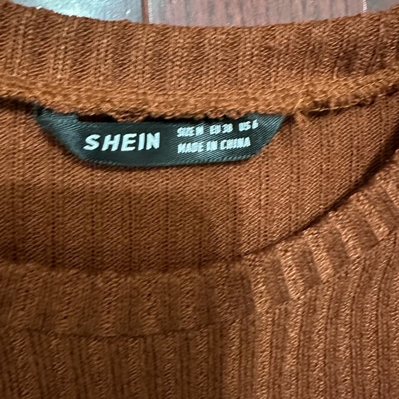 Brown long sleeve sweater size M - Picture 2 of 3